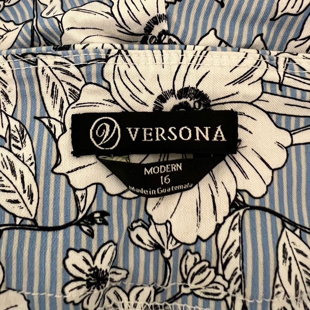 Versona modern size 16 blue w/white flowers - Picture 4 of 9